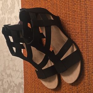 ST. JOHN'S BAY BRAND WOMEN'S BLACK WEDGE SANDALS WITH MEMORY FOAM SIZE 11
